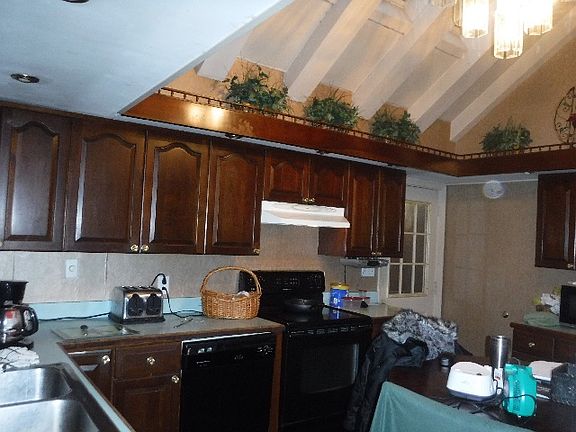 4th image of 115 W Fairmount Ave