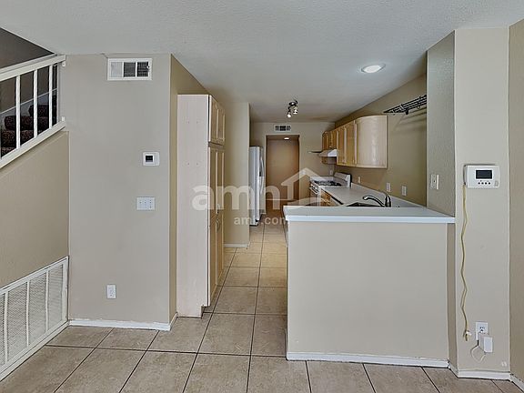 4th image of 8019 Dorinda Ave