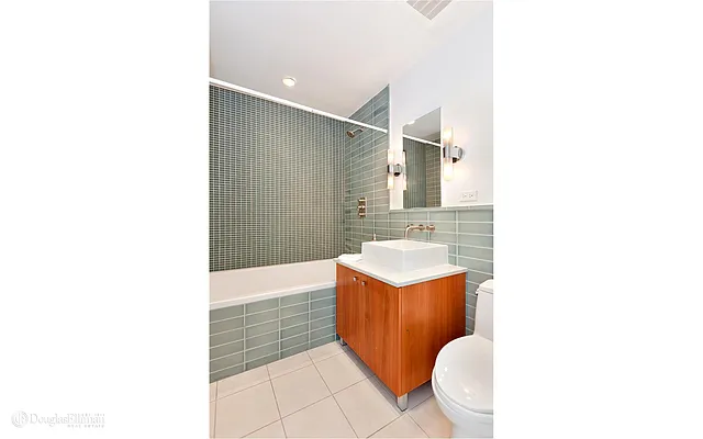 Rented by Douglas Elliman | media 16