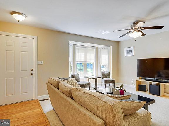 3rd image of 10782 Forest Edge Cir