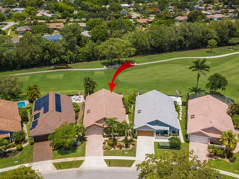 11204 Clover Leaf Cir — Photo 40