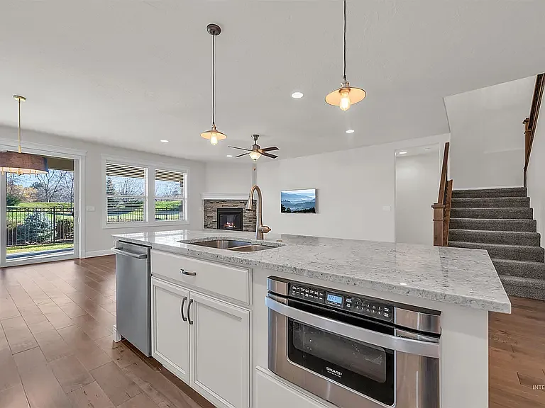 3258 S Arctic Fox Ave — Photo 9