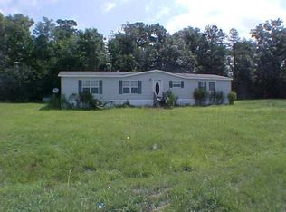55 Lark Hill Ln, Roseboro, NC 28382