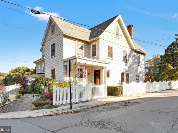 40 S Jackson St, Pottsville, PA 17901