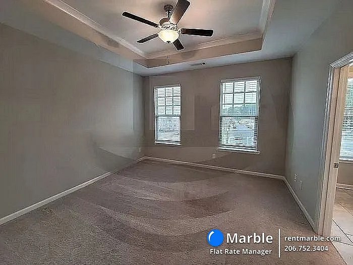 2565 Morehead St — Photo 10