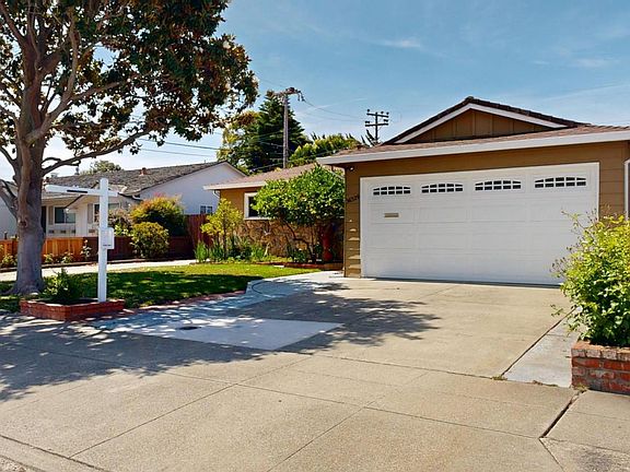 3rd image of 36329 Alicante Ave