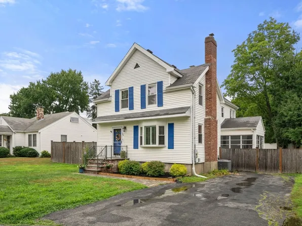 29 Walton St, Wakefield, MA 01880