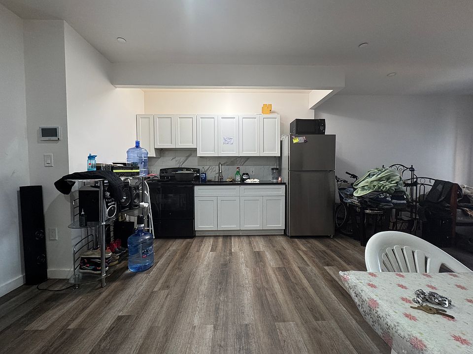 1st image of 967 E 167th St #4A