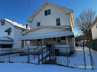 824 25th St, Huntington, WV 25703