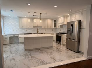 93 Main St #2, Staten Island, NY 10307