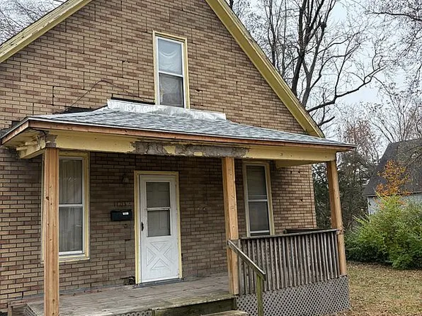 1105 W Green St, Decatur, IL 62522