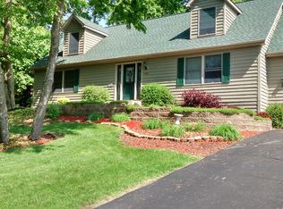 1186 Deerpath Ct, Fox Lake, IL 60020