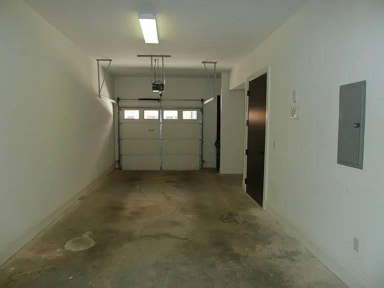 4727 Cypress Cmns — Photo 15