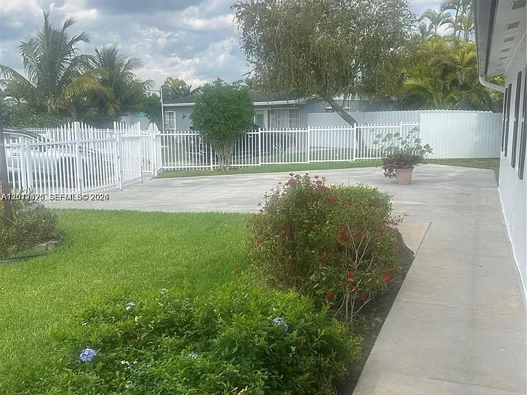 30724 SW 154th Ct — Photo 25