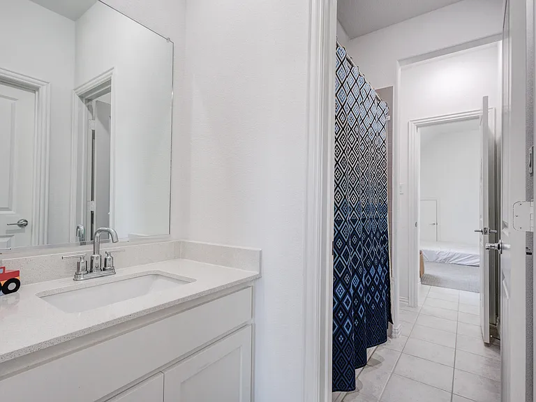 7597 Sanctuary Dr — Photo 40