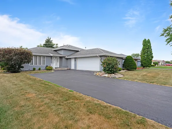 20144 Driftwood Ave, Lynwood, IL 60411