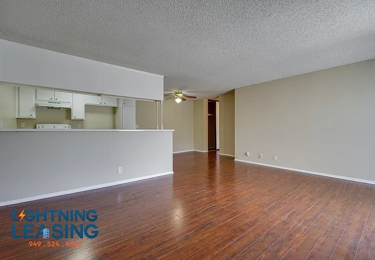 10250 Commerce Ave #216 — Photo 21