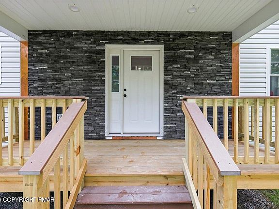 5th image of 144 Crabapple Ln