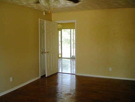 2nd image of 702 S Alexander Ave