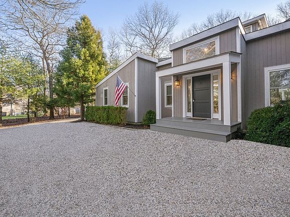 5th image of 10 Winterberry Ln