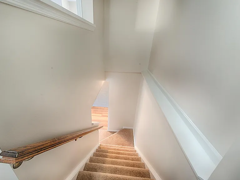 1018 Pirates Ct — Photo 9