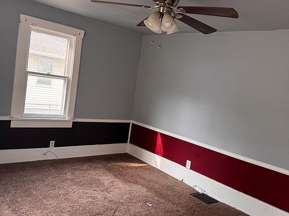 2nd image of 1729 N Woodford St