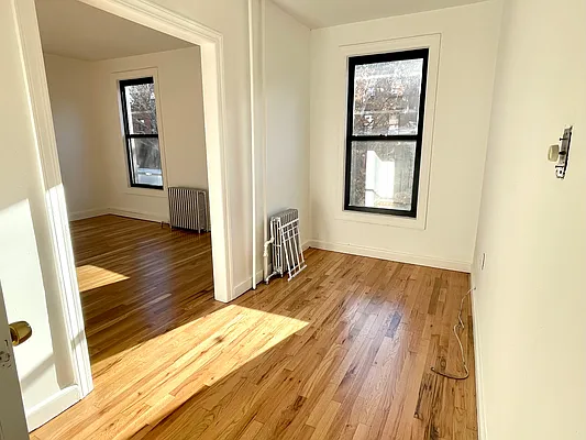 Rented by Remax Real Estate Professionals | media 35