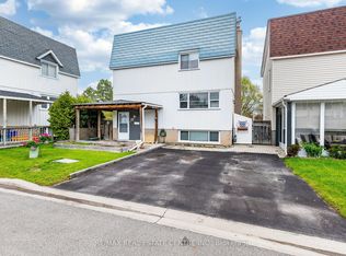 12 Homer Sq, Brampton, ON L6S 1X9
