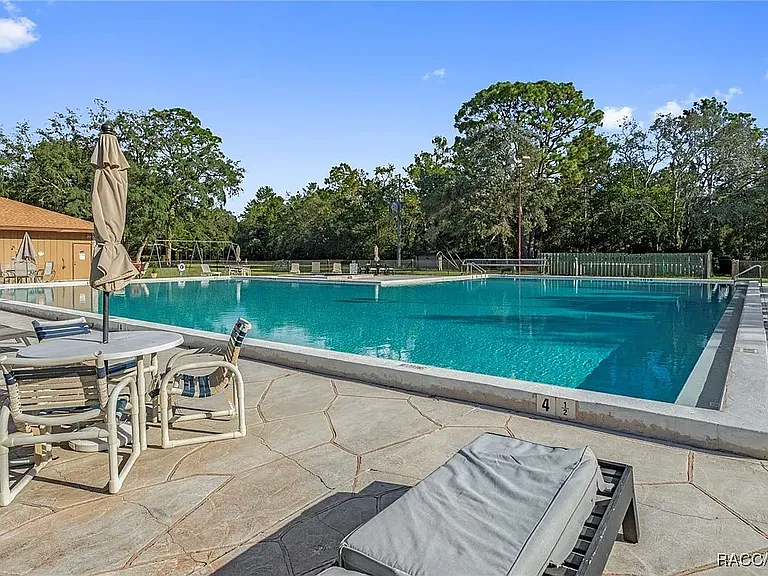 40 Deerwood Dr — Photo 30