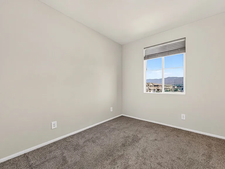 1037 Yuzu Way — Photo 24