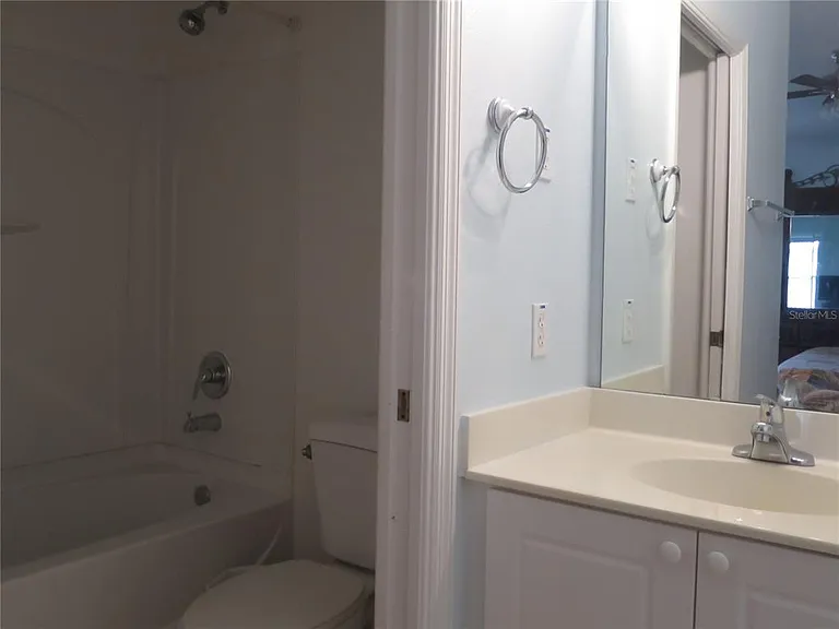 2806 Club Cortile Cir #B — Photo 26