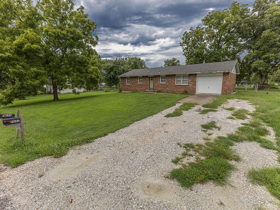 1st image of 7681 E Parklane Dr