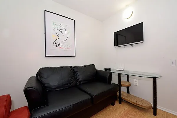 Rented by Eisenberg Exclusives | media 36