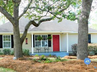 257 Cloverleaf Cir, Bainbridge, GA 39817