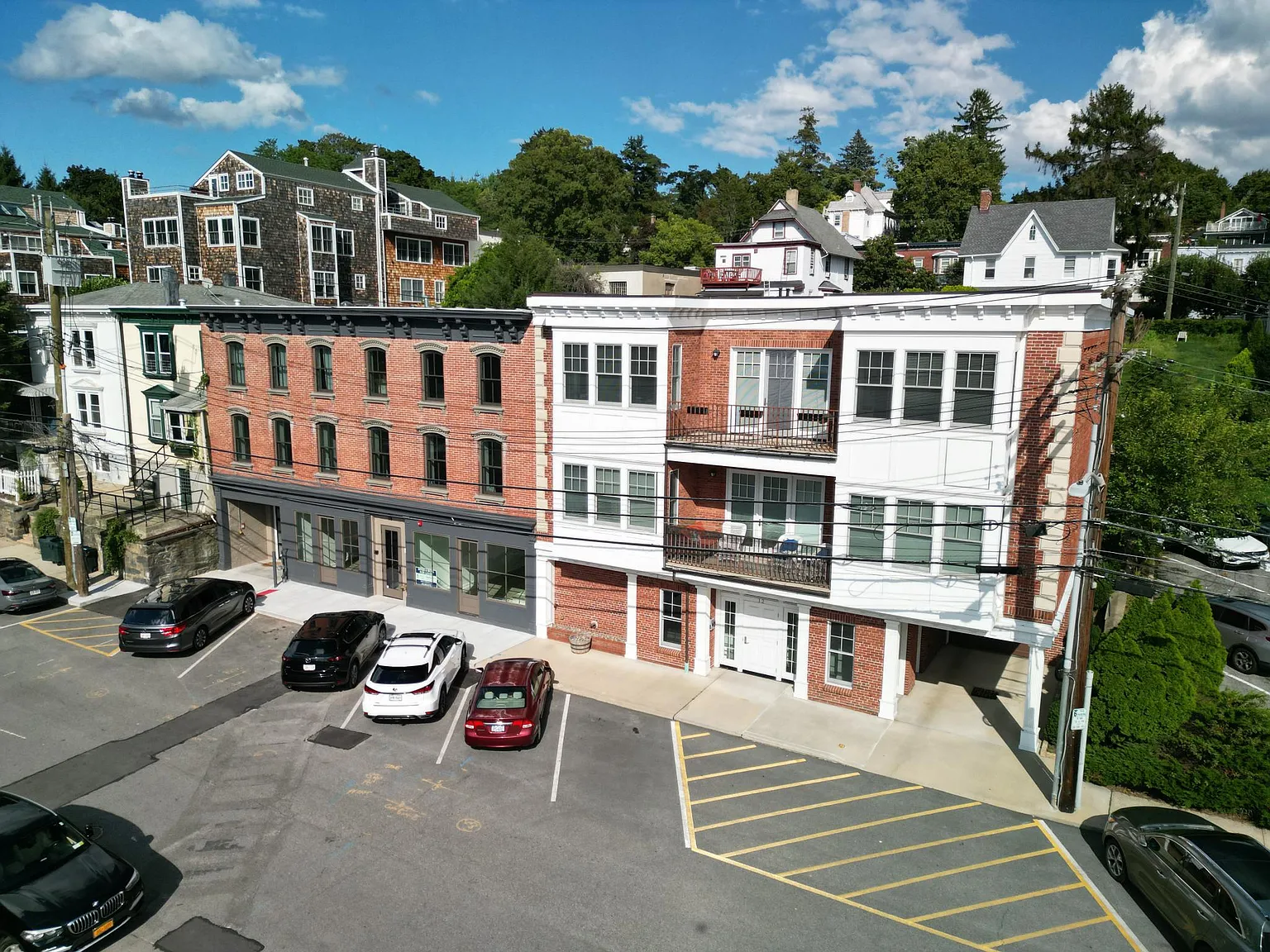 12 N Astor St — Photo 1