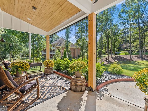 5th image of 1144 Lexington Ridge Rd