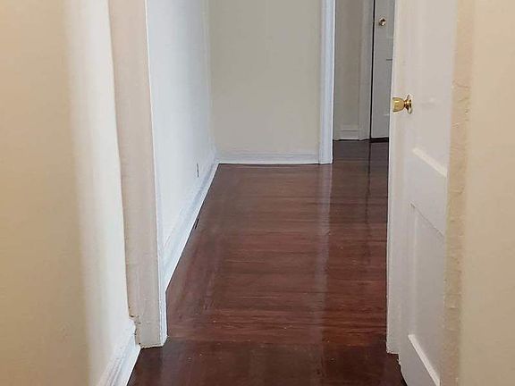 4th image of 3520 35th St APT C33