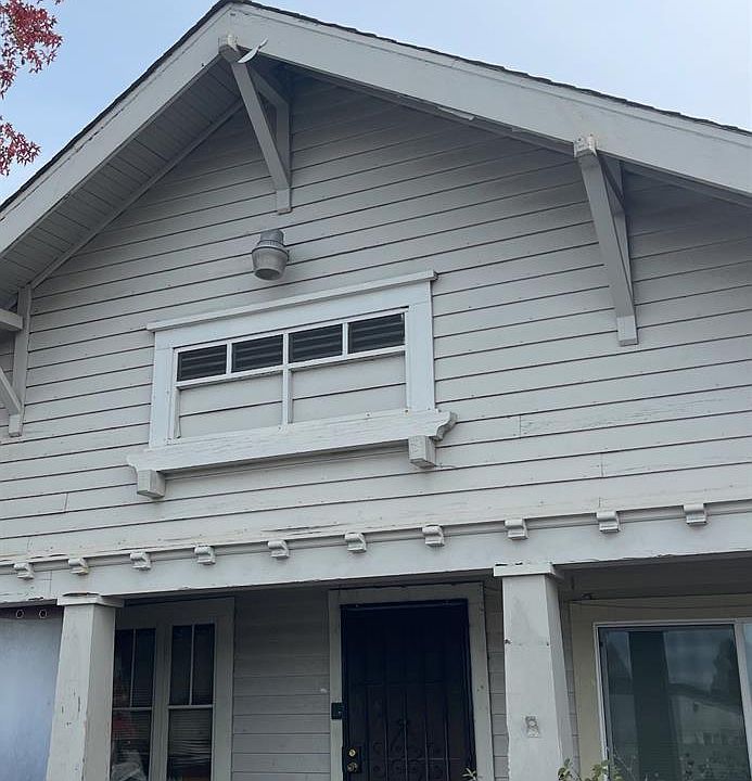 1st image of 588 Roseland Avenue