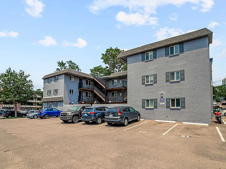 Pearl Apartments — Photo 23