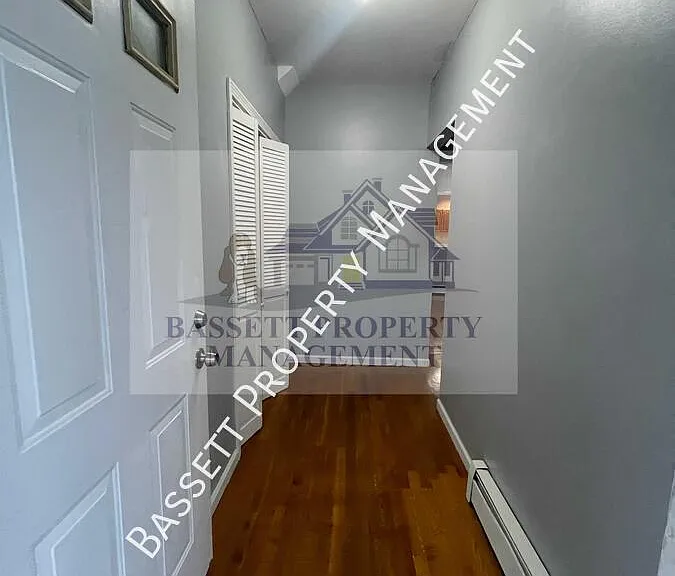 25 Cumley St #1 — Photo 5