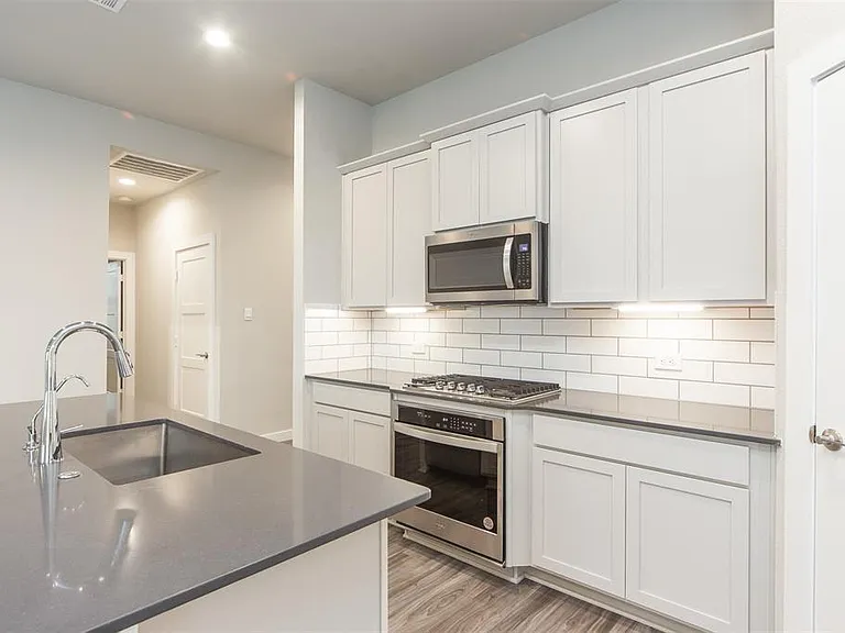 4303 Verona Hills Ln — Photo 5
