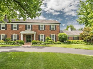 8 Greenbriar Dr, Saint Louis, MO 63124