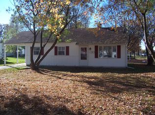 705 N Walnut St, Effingham, IL 62401