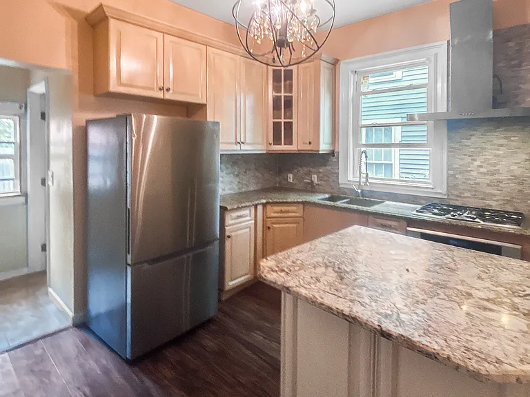 630 Kossuth St #1 — Photo 18
