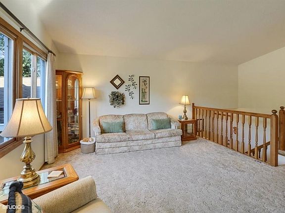 4th image of 13366 Wellington Cir N