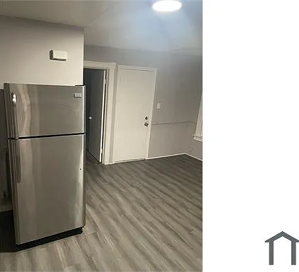 2 bed, 850 sqft, $1,600 — Photo 1