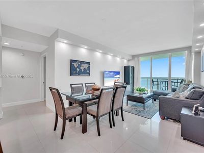 218 SE 14th St APT 1705, Miami, FL, 33131