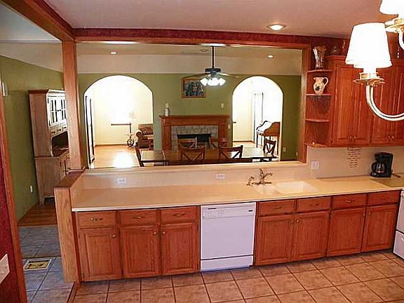 3rd image of 1000 SW 127th Pl