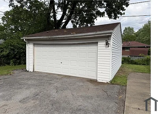 1109 Walker Ave — Photo 3