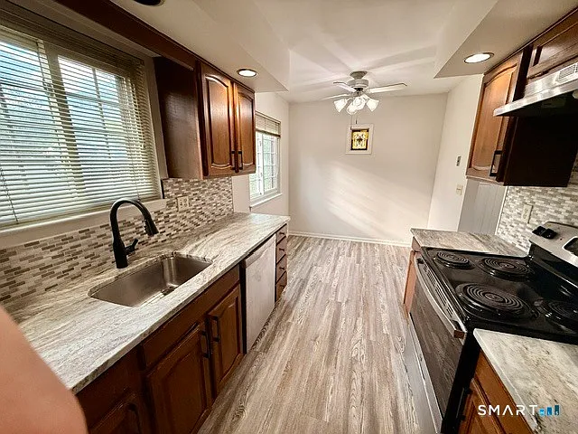9 Tara Dr #9 — Photo 4